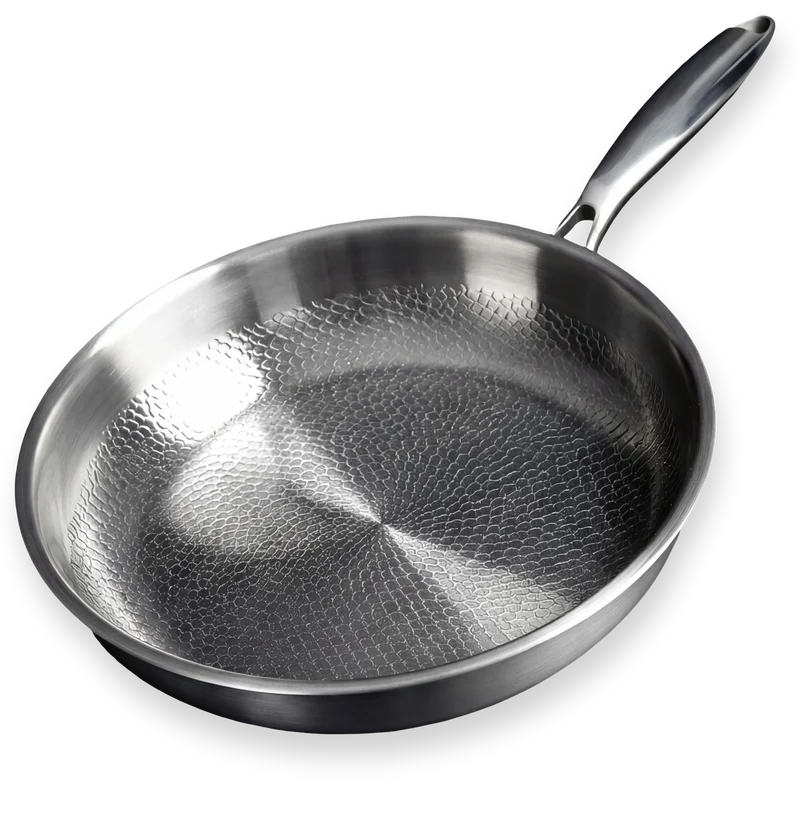 Maison Ferré® Frying Pan — pure titanium cooking surface, overview with handle